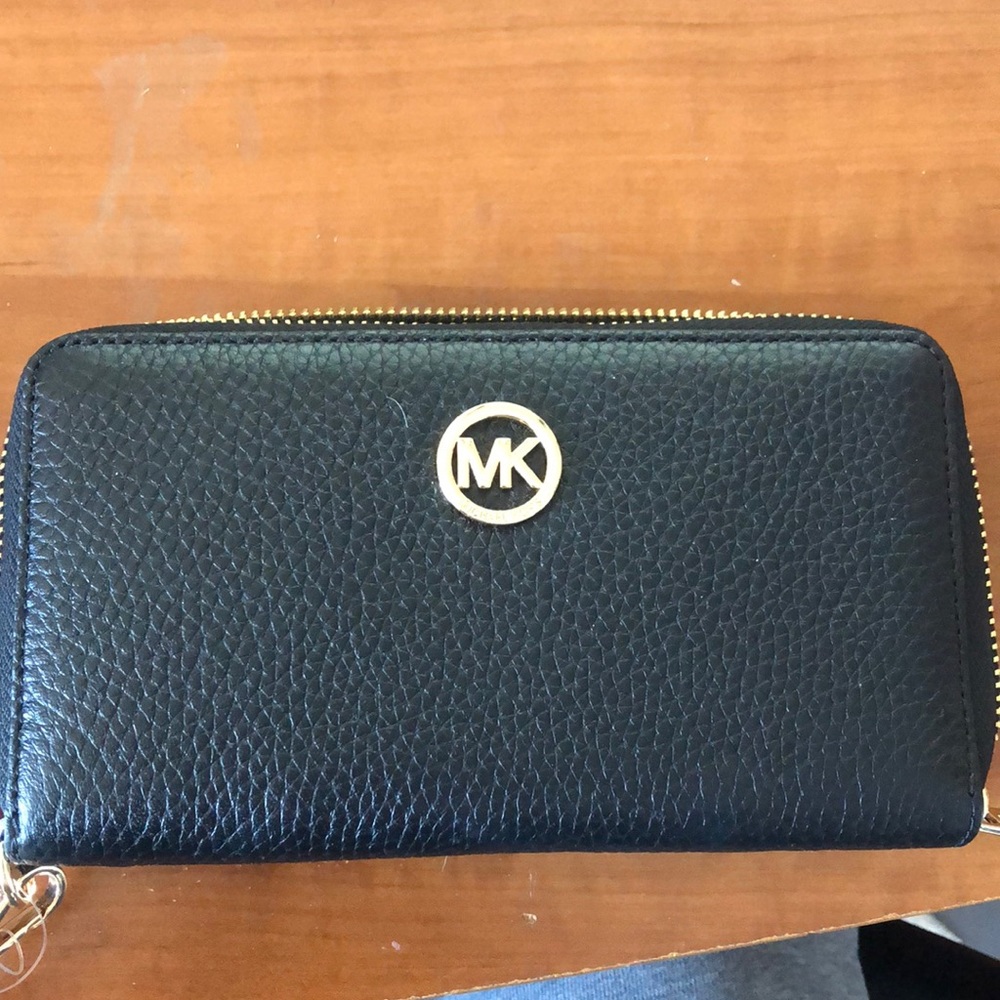 Black Michael Kors Wallet